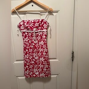 Status red white Hawaiian floral dress size small